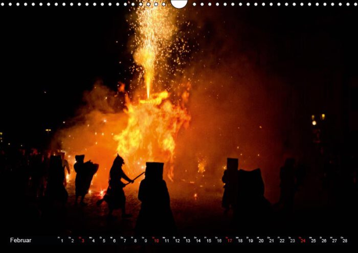Schönes Südwest-Deutschland, Streifzüge zwischen Rhein, Rebland und Schwarzwald, Kalender, Artevaria, Fotografie, Design, Hubertus Kahl, Fasnacht, Hexenverbrennung, Offenburg, Schwäbisch-Alemannische, Zunft, Narrenzunft, Ortenau, Baden-Württemberg